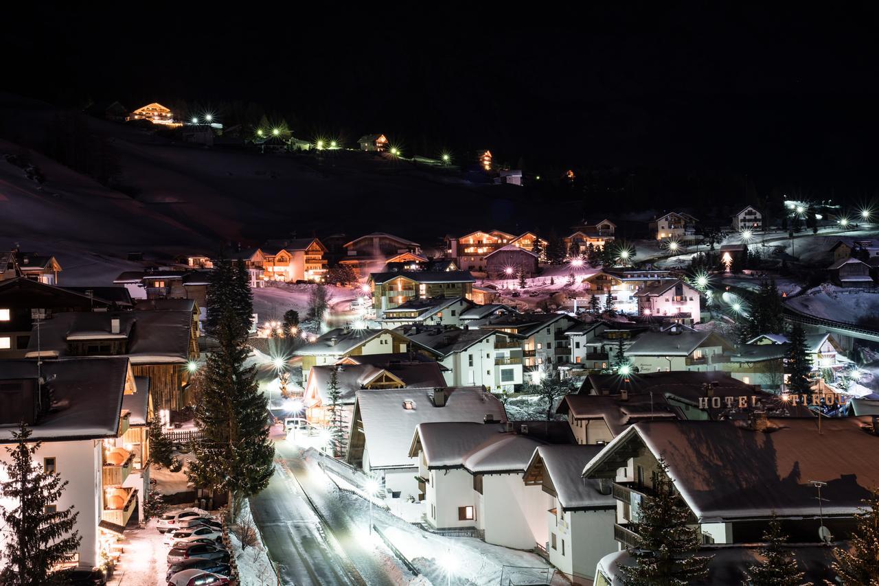 Hotel Tofana San Cassiano  Bagian luar foto